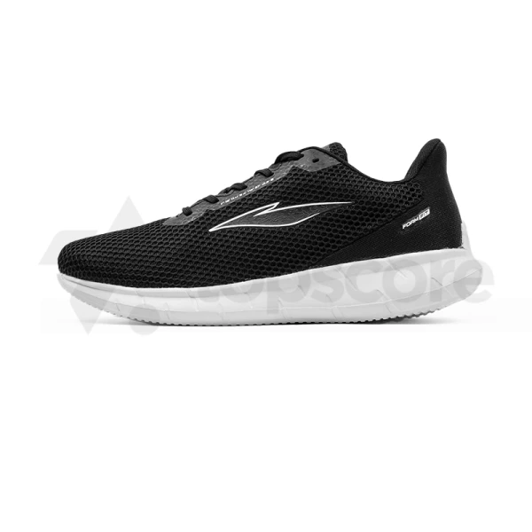 lycan_omega_30_black_white_602.webp