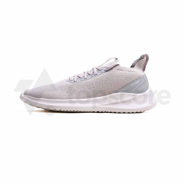 lycan_swift_grey_white_890.jpg