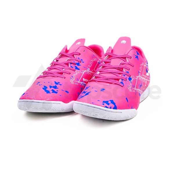 mills_riyu_in_pink_blue_white_150_1.jpg