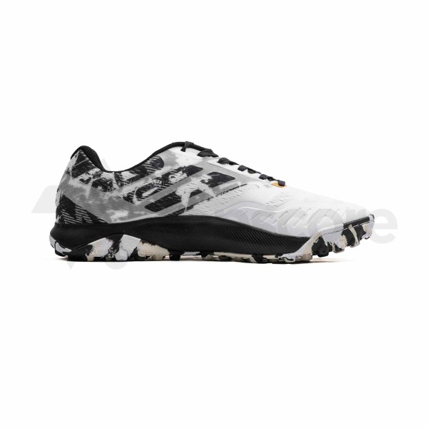 mills_voltasala_alvez_tf_white_black_gold_569_0.jpg