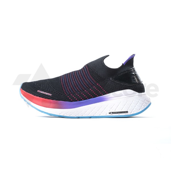 910 YUKA ACCEL ADDICTION HITAM/BIRU