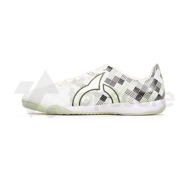 ORTUSEIGHT QUADRA IN WHITE BLACK